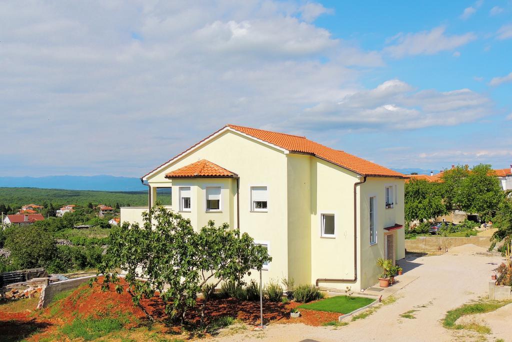 Private Accommodation Kirincic Vrh  Екстер'єр фото